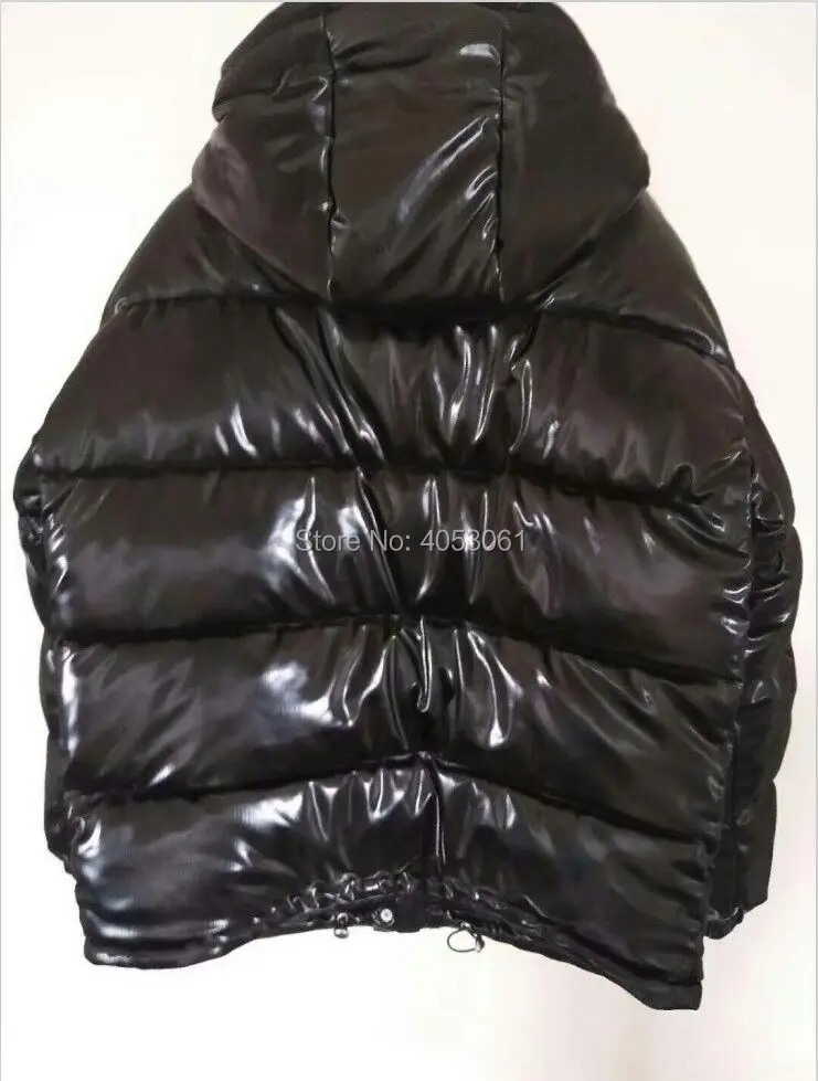Женская Черная блестящая куртка-пуховик из искусственной кожи Стеганое пальто на подкладке с капюшоном с длинными рукавами и заклепками