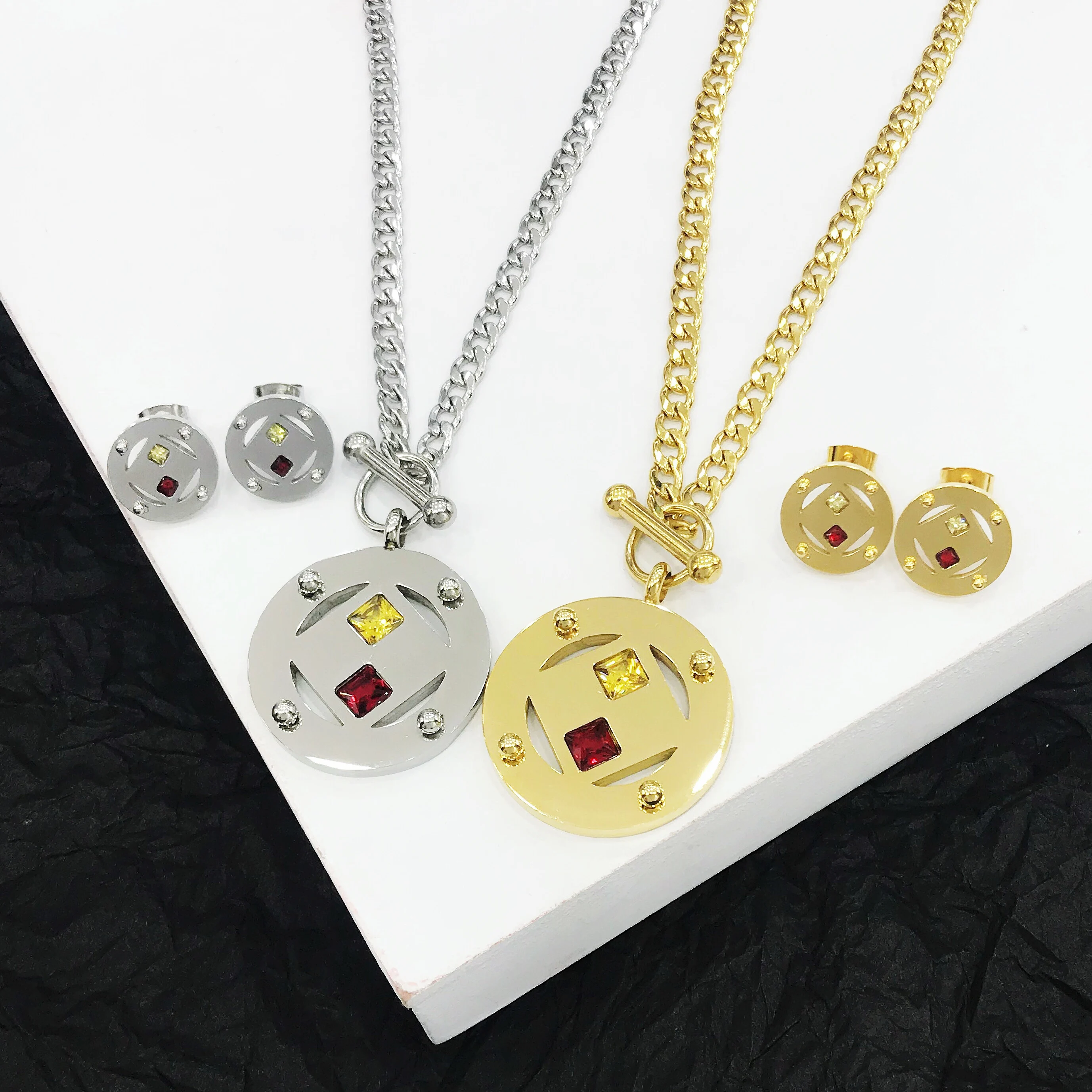 

Stainless Steel Colorful Rhinestone Round Pendants Earring Necklace Rough Gold Chain Fashion Jewelry Set Women Man Wedding Gift