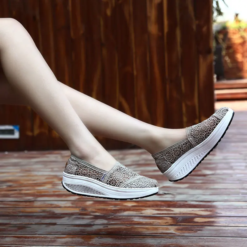 MWY/обувь на толстой платформе; дышащая обувь для отдыха; обувь с округлой подошвой; Zapatos Bajos De Mujer; ажурные женские кроссовки с кружевом