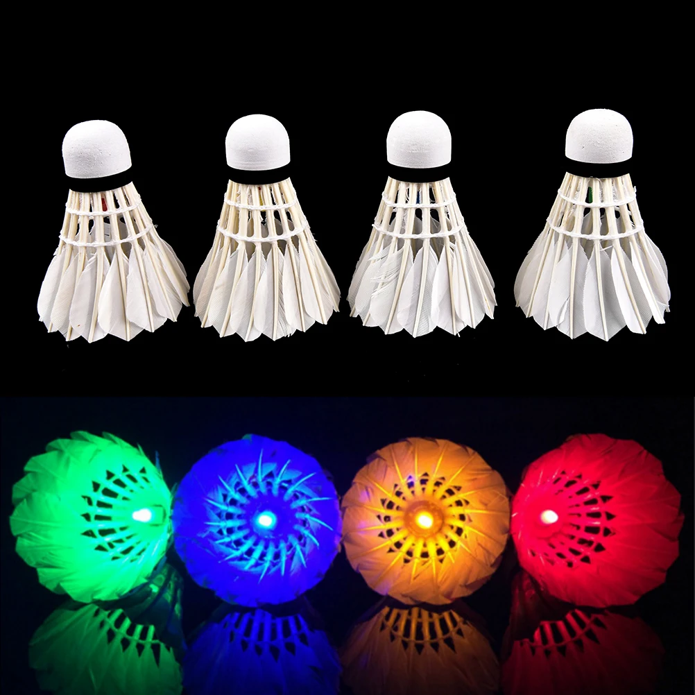 4 قطع led الريشة الريشة كرة الريشة الوهج في ليلة والترفيه الرياضة outdoor الإضاءة كرات الاكسسوارات الملونة