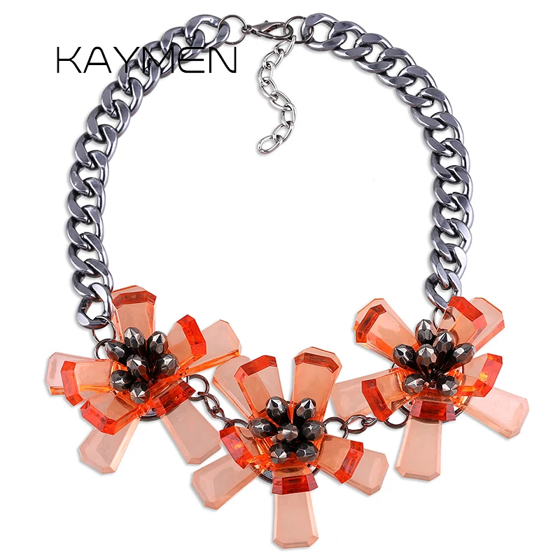 

KAYMEN New Arrival Exaggerated 3 Big Acrylic Flowers Statement Chokers Necklace for Women Girl's Crystals Colors Party Necklace