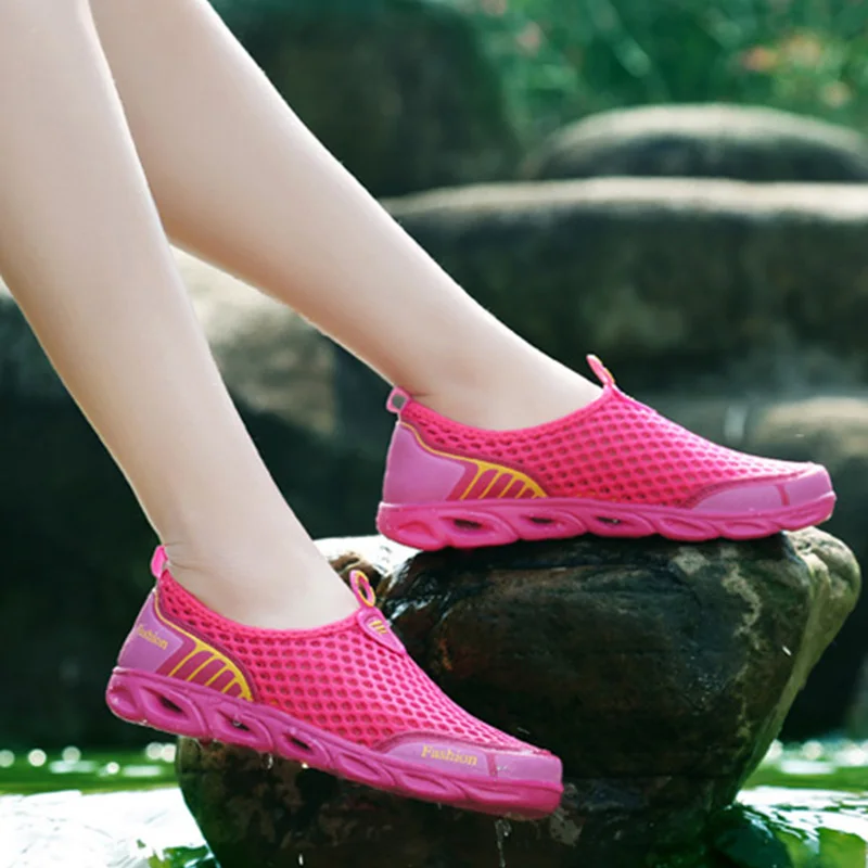 الصيف أحذية الرجال تنفس أكوا أحذية النساء المطاط رياضة الكبار نعال شاطئ المنبع سباحة الصنادل جوارب الغوص