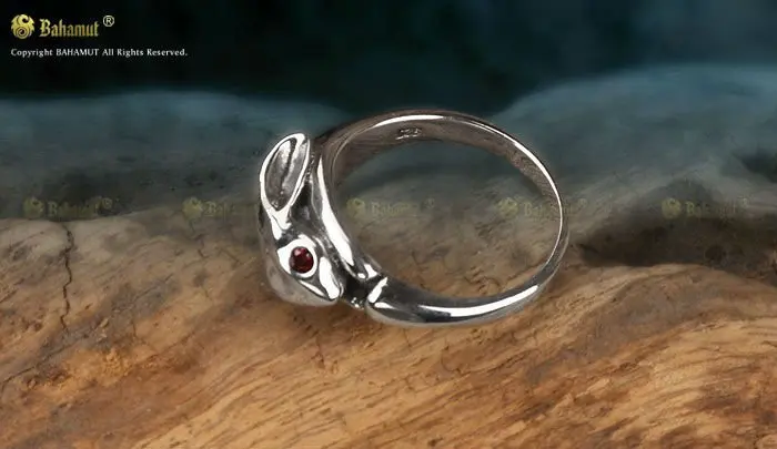 

Free Shipping - Alice's Adventures in Wonderland Rabbit Ring - 925 Sterling Silver