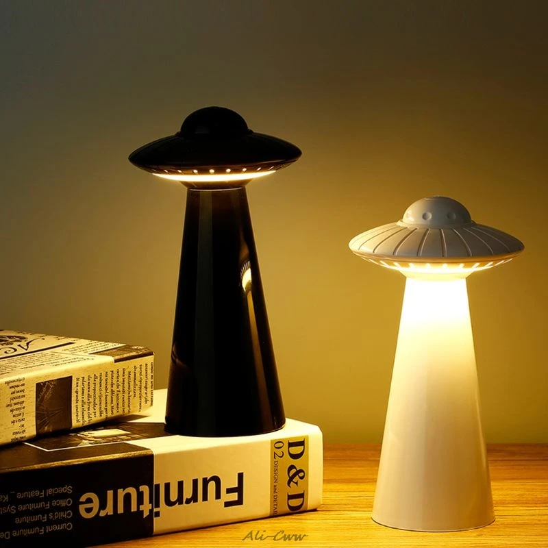 Creative UFO Table Lamp