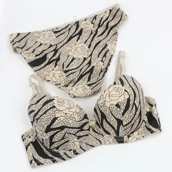 

Summer Fashion Sexy Stripe Lenceria Women Smooth Printed Underwear Suit With Butterfly Knot Sous Vetement Femme Sexy Ensemble