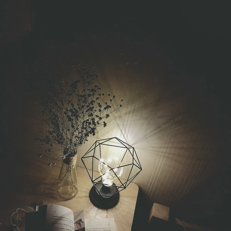 

LED Table Lamp Minimalist Iron Vintage Nightlight Diamond Reading Lamp For Kids Room