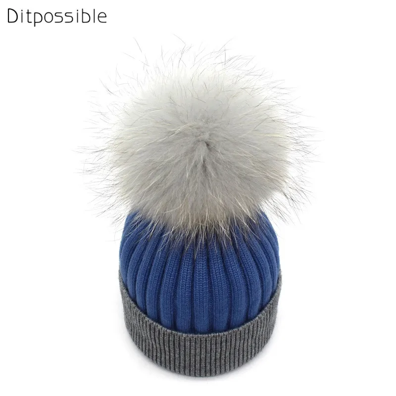 Ditpossible на осень-зиму шапочки Hat Мягкие трикотажные Gorro Шерсть Skullies Повседневная Кепка с воротником из натурального меха енота помпоном шляпы для женщин