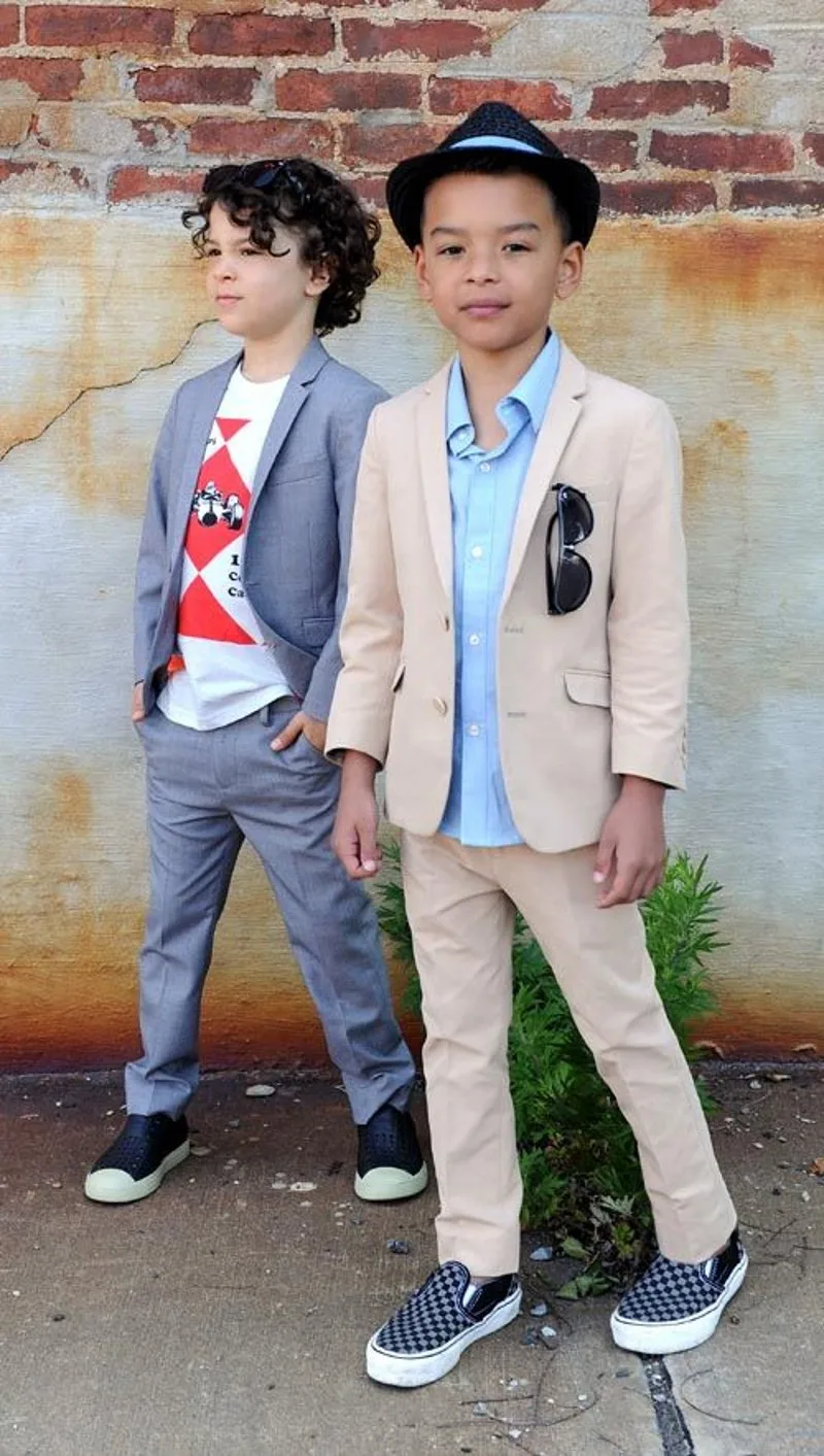 

2019 Boys' Suits Custom Made For Wedding Party Formal Occasion Events White Black Casual 2 Button Suits(Jacket+Pants)