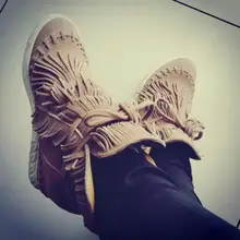 Модные замшевые женские туфли на плоской платформе с бахромой; повседневные стильные женские туфли на высоком каблуке со шнуровкой; коллекция года; женская обувь высокого качества