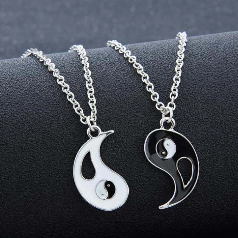 

1 Pairs of Couple Necklace jewelry 2P yin yang pendant black+ white couple sister friendship