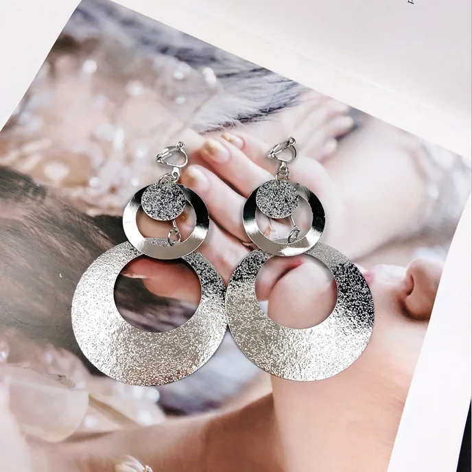 

Fashion clip earrings without piercing cute round clip on earring ear clip for lady party wedding 11.11 jewelry