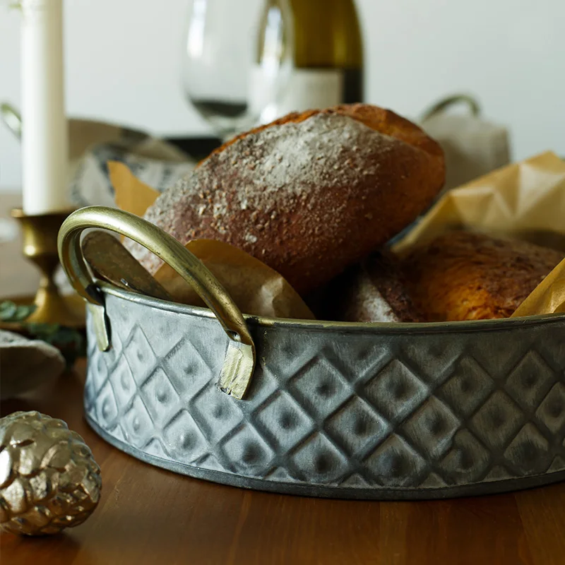 

Metal Storage Basket with Handles Scandinavian Iron Vintage Elegant Food Desk Storage Organizer Decor Fruit Basket for Home