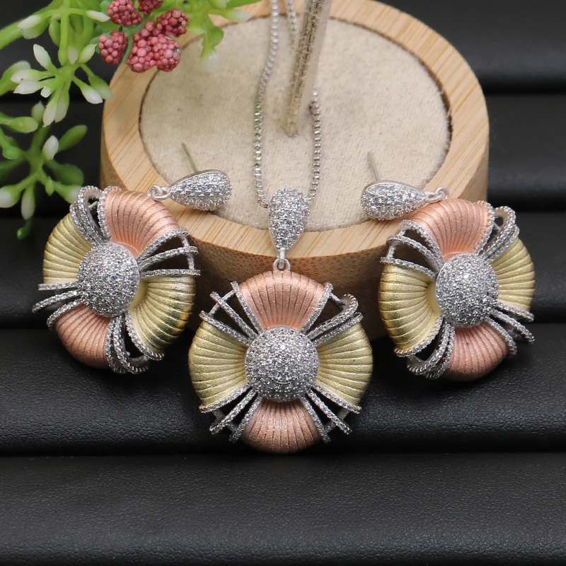 

Lanyika Jewelry Set Luxury Charm Tire Shape Round Zircon Sandblasting Necklace with Earrings for Bridal Engagement Best Gift