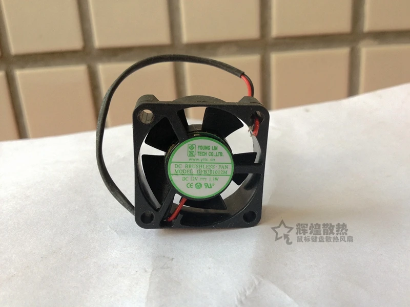 

NEW YOUNG LIN DFB301012M 3010 3cm 12V 1.3W cooling fan