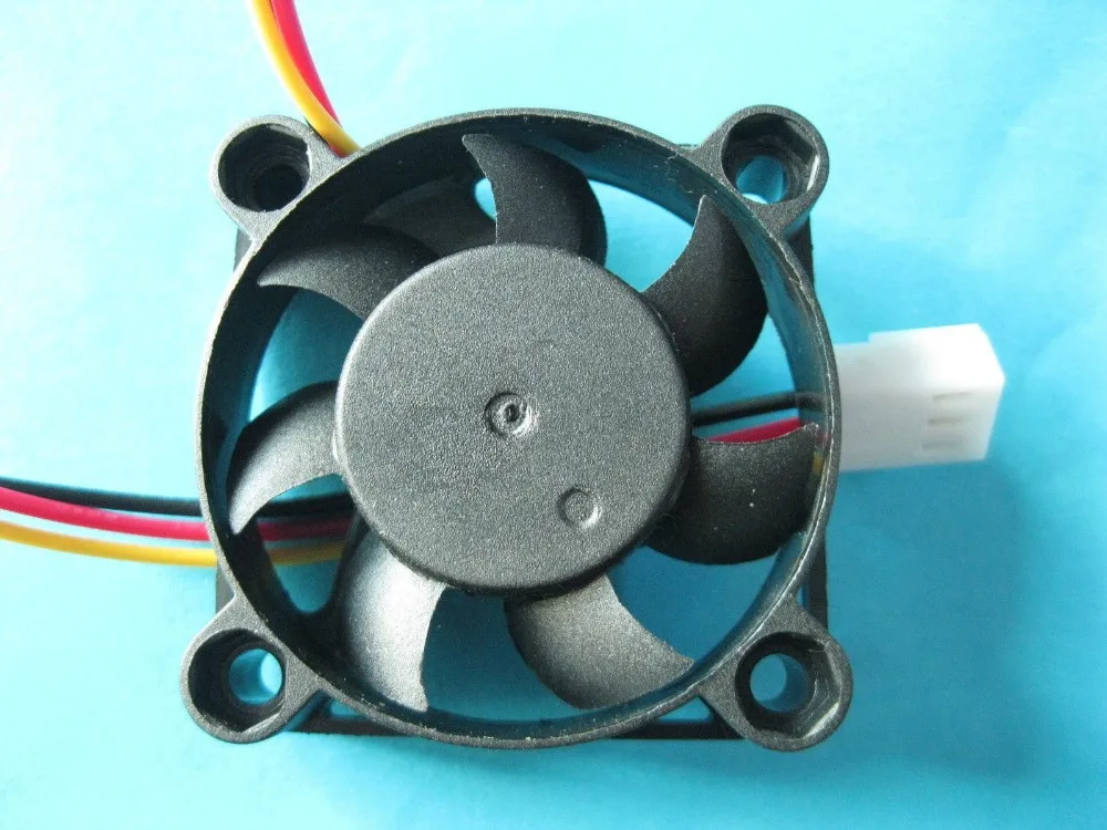 2 шт. Бесщеточный вентилятор охлаждения постоянного тока 5 В 4010 S 7 лопастей 3 провода 40x40x10 мм