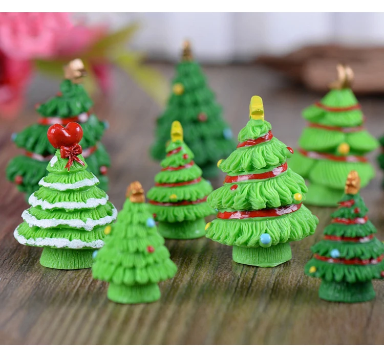 Resin Christmas Tree 11