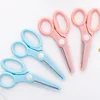 Bajo costo Tijeras de papel hecho a mano de Color sólido Kawaii para niños y estudiantes, papelería creativa, bricolaje, álbum de fotos, suministros de corte, 1 ud. m6wymZ17
