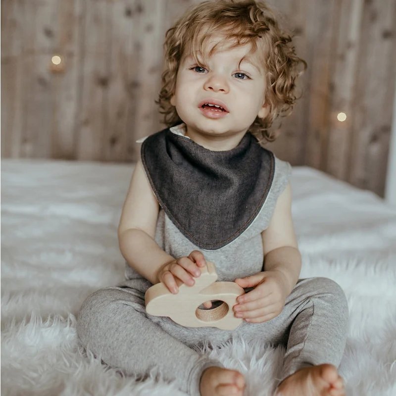 1 шт. детские игрушки нагрудники Аксессуары 0-12 месяцев новорожденный сплошной цвет хлопок шарф с треугольниками для малышей Младенческая слюнявчик детские товары