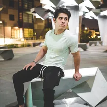 Летняя тонкая футболка для фитнеса, тянущаяся дышащая футболка с круглым вырезом и короткими рукавами для пробежки, мужская рубашка