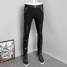 Новые модные мужские мотоциклетные штаны корейские облегающие брюки из искусственной кожи Уличная Повседневная брюки карандаш с молнией Большие размеры