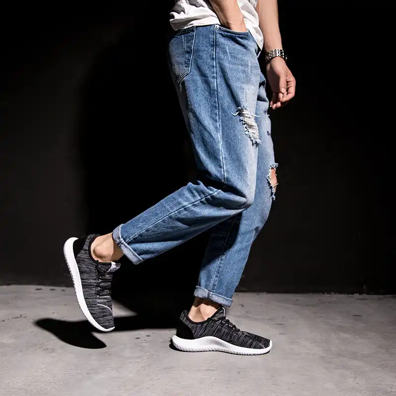 running shoes with jeans men