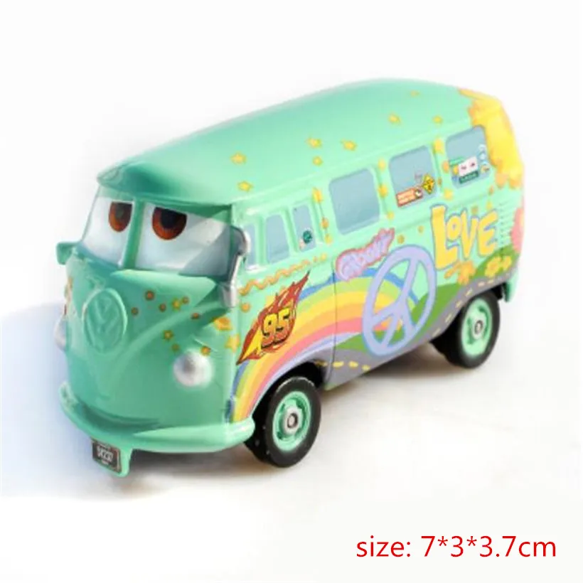 Машинки Дисней Pixar 2 и 3 Lightning McQueen гоночный семейный 1:55 из пластика литой