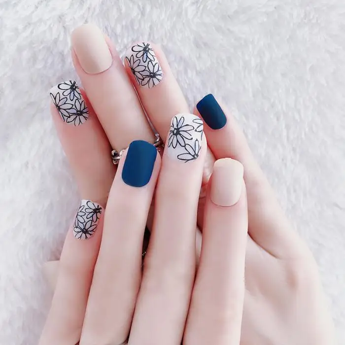 Ongles com Cola Padrão de Flor Simples Moda Falso Azul Fosco Plástico Unhas Falsas Design Curto Completo Terminado 24 Pçs 2 24 pçs simples moda falso ongles com