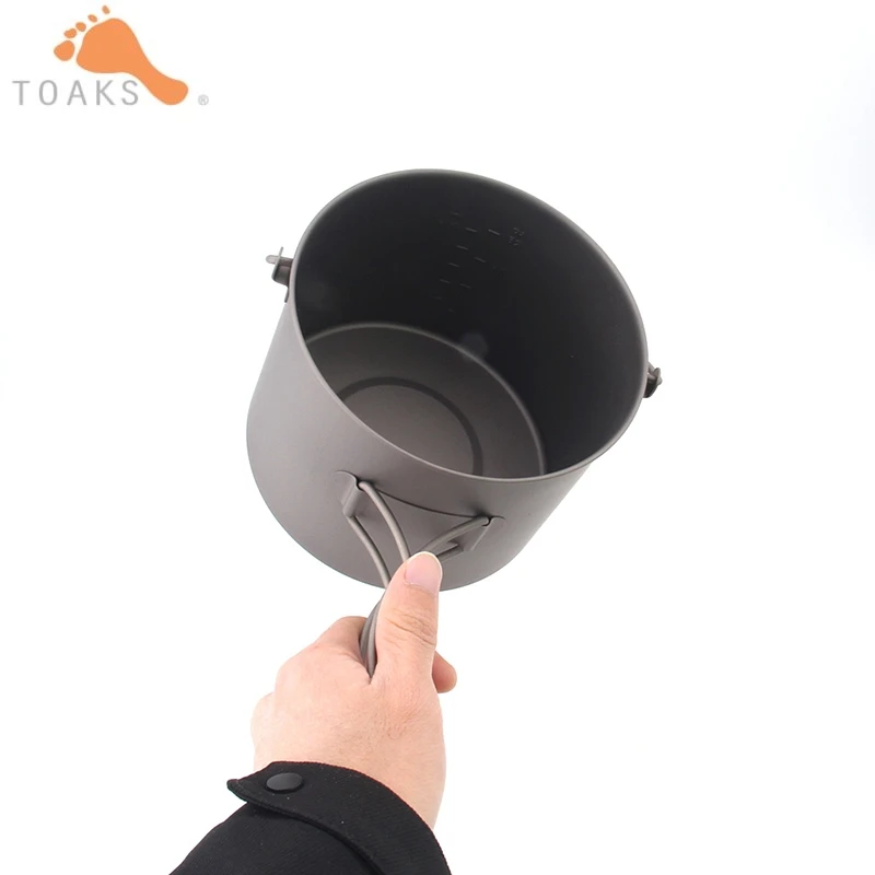 TOAKS de titanio olla 1.3L Camping al aire libre de utensilios de cocina colgando olla portátil ultraligero olla con asas plegables tapa 141g POT-1300-BH