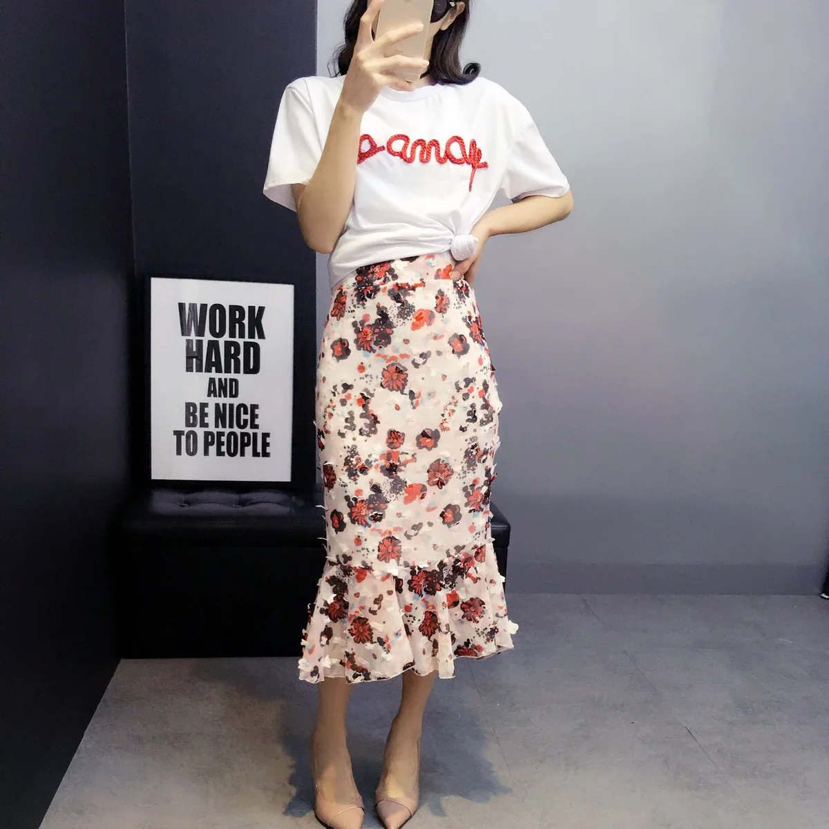 2018 Spring And Summer New Elegant Temperament Loose T-shirt High Waist Long Floral Petal Package Hip Fish Tail Skirt Suit | Женская