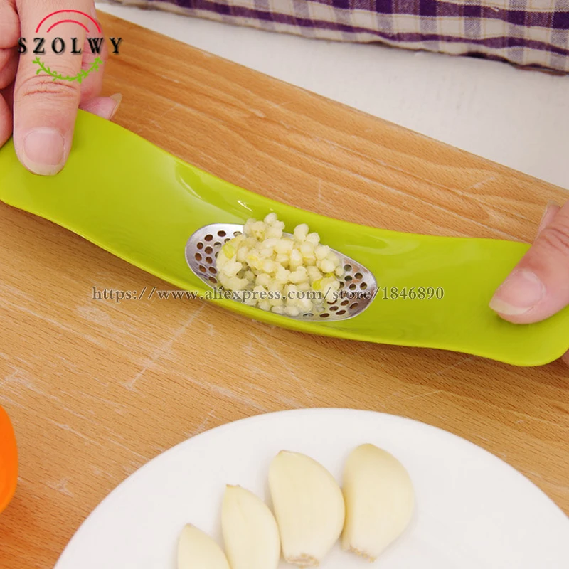 

Hot Sale Ginger Crusher Aluminum Garlic Press Kitchen Tool random color