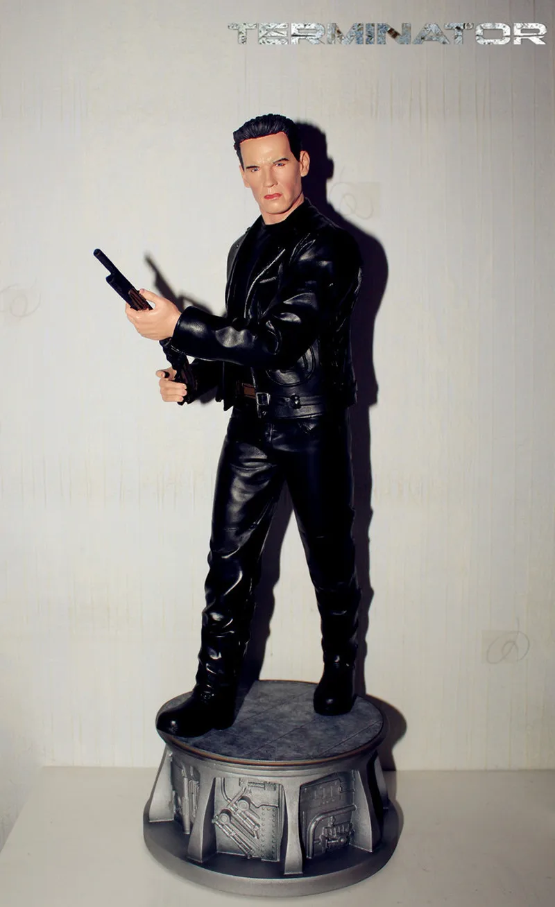 arnold schwarzenegger figurine