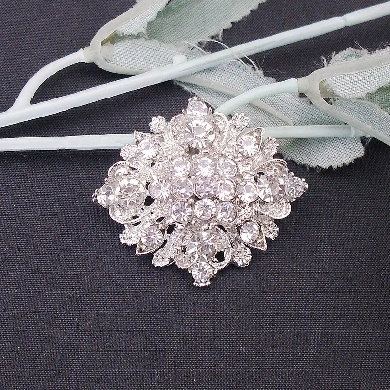 Брошь из металлического сплава в форме цветка с родиевым покрытием 2018|brooch