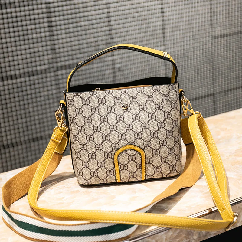 

polyester cotton zipper hit color lattice PU small square bag fashion single-root printing inner sticker women's shoulder bag