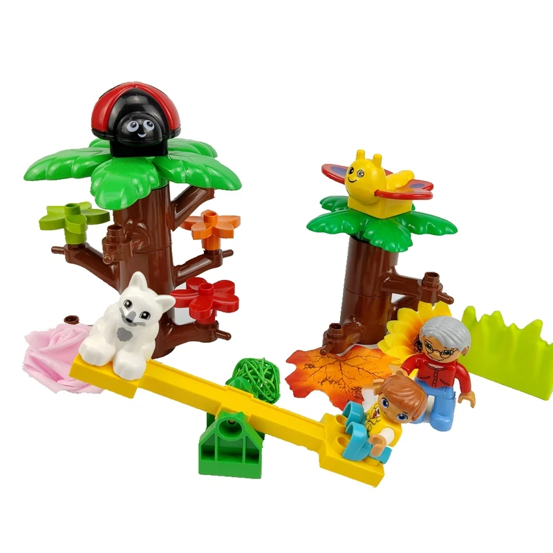 

Legoing Duplo Happy Family Grandma and Grandson Cat Building Blocks Toys for Children Compatible Duplo Figures Animals Blocks