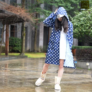 

Hiking Soft Outdoor Travel Rain Poncho Polyester Light Safe Cover Rain Raincoat Naisten Waterproof Raincoats Rain Gear LKR075