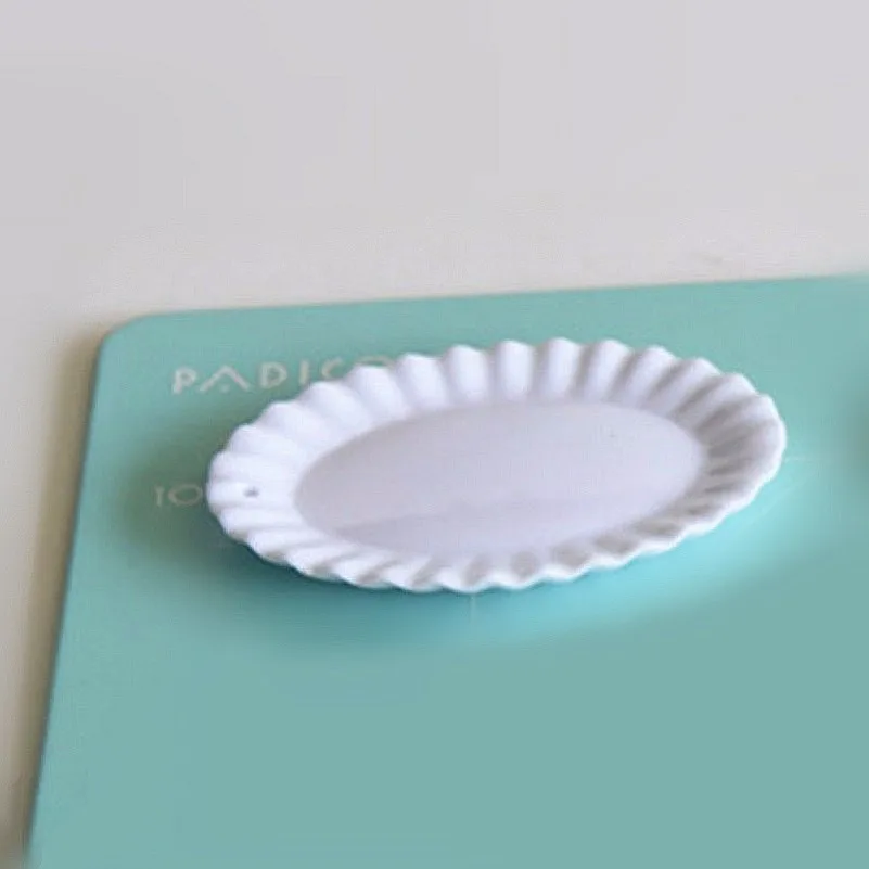 

Tanduzi 20pcs Kawaii Plastic Simulation Mini Oval Shape White Plate DIY Dollhouse Miniature Deco Parts Accessories PVC Crafts