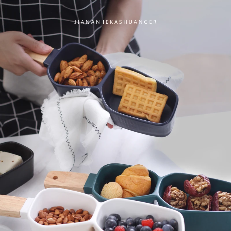Керамическая тарелка для пирога с деревянной ручкой фарфоровая закусок сыра