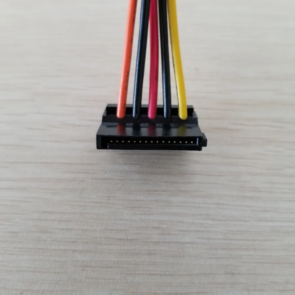 Cabos de computador e conectores