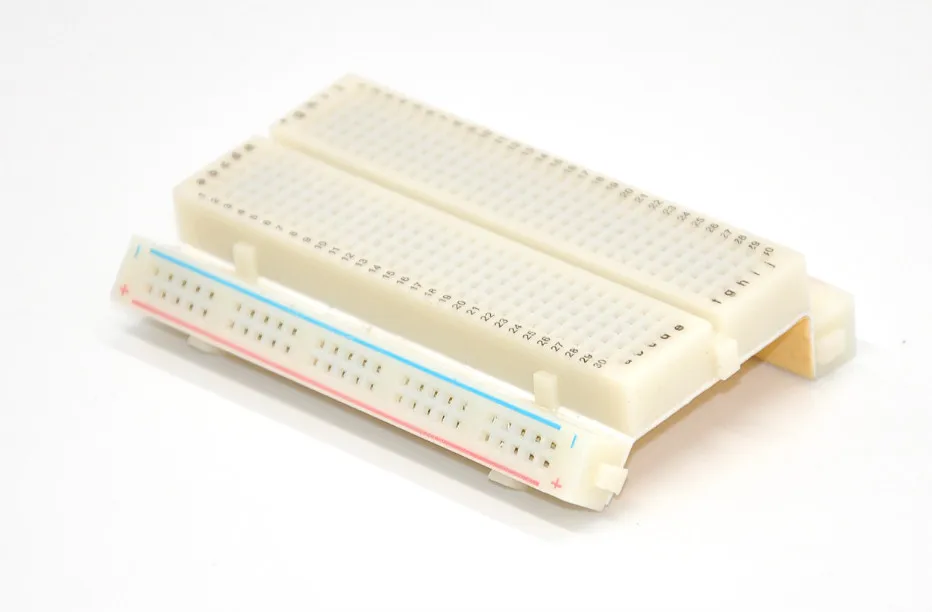 Qualite mini planche a pain/planche a pain 8.5 CM x 5.5 CM 400 trous Qualite mini planche a pain/planche a pain 8.5 CM x 5.5 CM 400 trous
