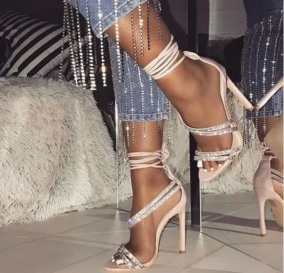

Summer Hot Woman Cheap High Quality Big Size Crystal Diamond Bling Bling Ankle Cross Lace Up High Heel Wedding Sandals Lady