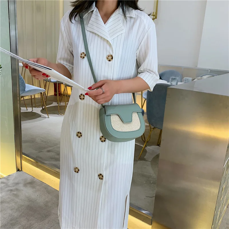 

2019 New Woven Rattan Bag Straw Shoulder Bag Small Beach Bag Flap HandBags Women Summer Hollow Handmade Messenger Crossbody Bags