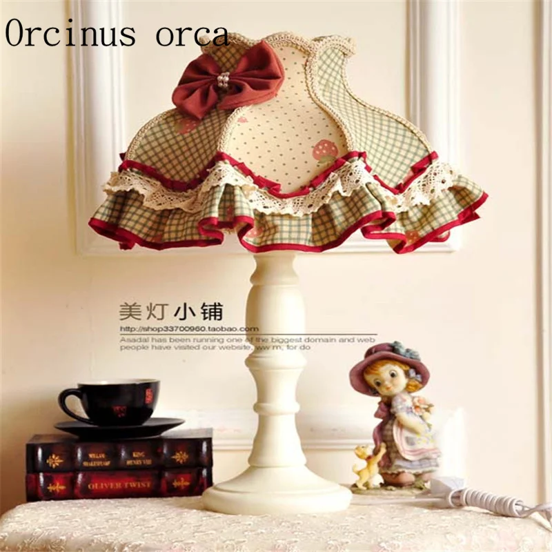 

European pastoral village desk lamp Restaurant bedroom Bedside Lamp American Retro cotton lace decoration lamp free shipping