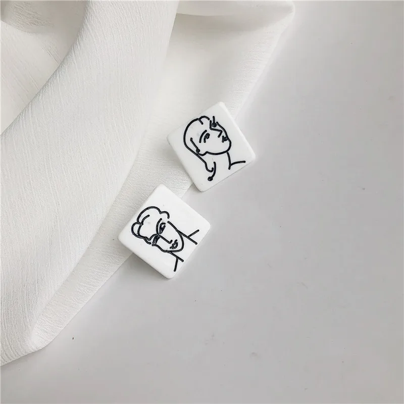 9927359568_2139765507