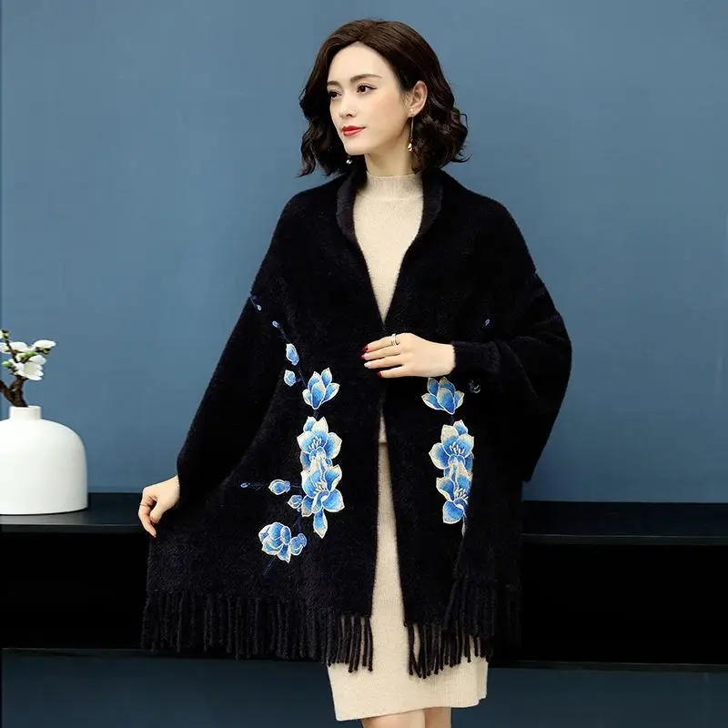 

2019 Autumn Winter Wome Embroidery Tassel Faux Mink Knitted Scarf Poncho Cardigan Female Thicken Warm Wrap Tricot Cape K186