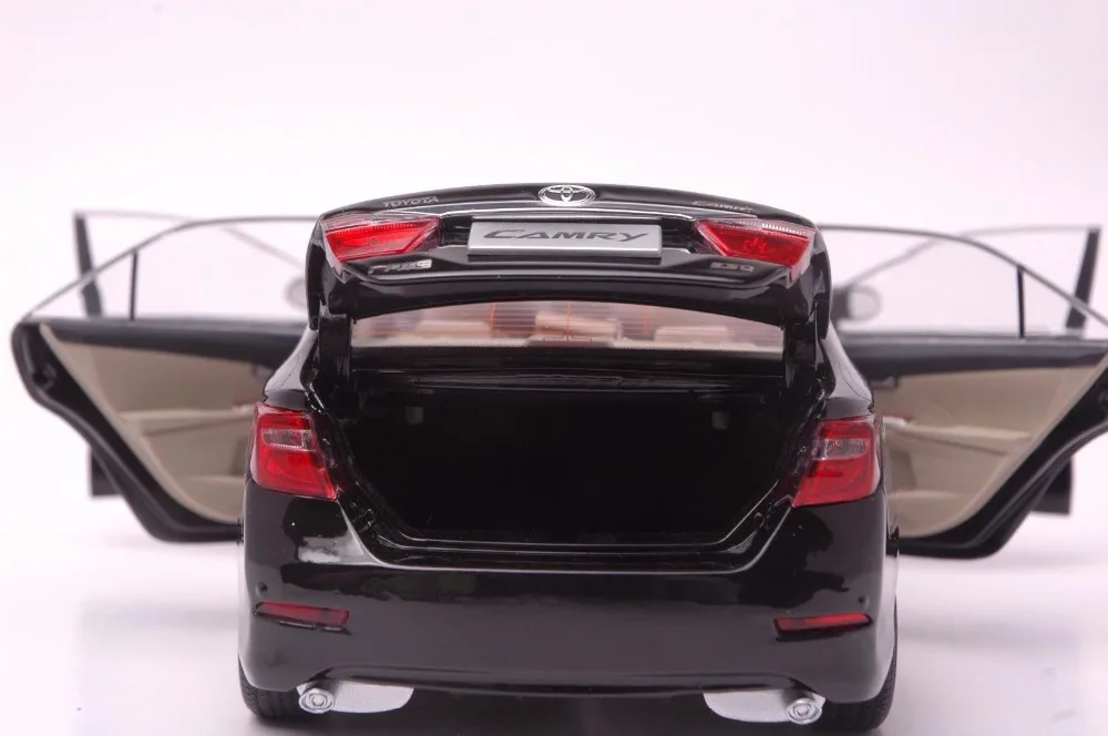 1:18 литая под давлением модель для Toyota Camry 2012 черный сплав игрушечный автомобиль миниатюрная Коллекция подарков