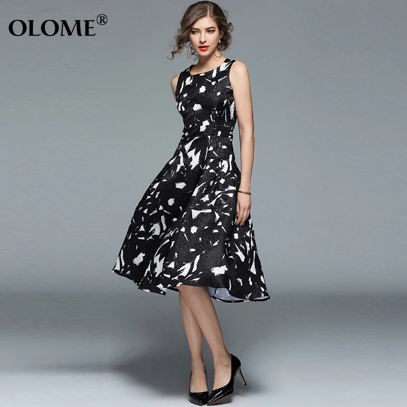 

Fashion Women Dress Elegant Slim Party Dresses 2019 Summer New Sleeveless Black White Jacquard Temperament Vest Dress