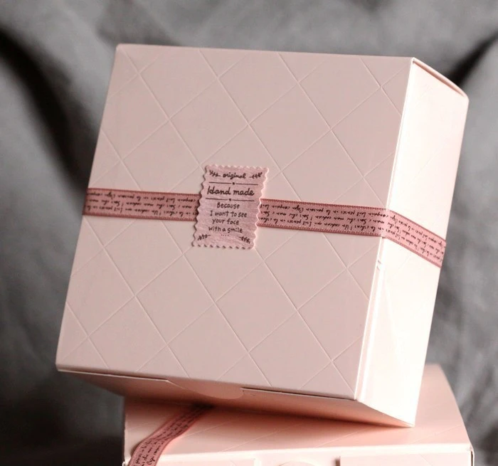 Caja de papel de embalaje para Cajas de Regalo para magdalenas, panadería, macarrón, galletas de pastelería, color rosa, 12x12x4,2 cm, 50 unids/lote|Envoltorios y bolsas de regalo| - AliExpress