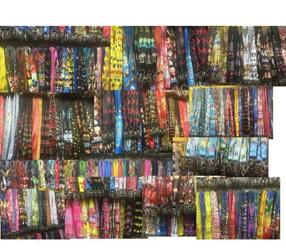 50 piezas/lotes al por mayor al azar 50 diseños diferentes de Anime de dibujos animados collar Correa cordones teléfono celular PDA clave ID Correa encantos - 1