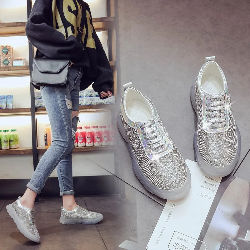 

Women's white shoes 2019 spring new net red rhinestones old shoes fashion Korean ulzzang sports shoes
