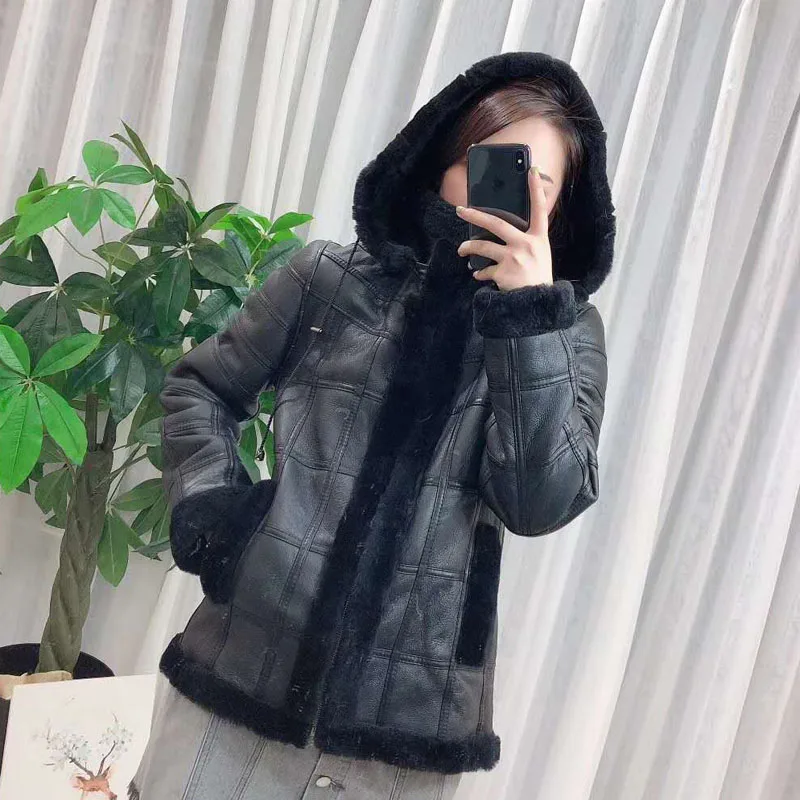 Natural real sheep fur coat sheepskin genuine leather jacket hooded thick warm parka real fur Plaid Pattern lamb fur outerwear
